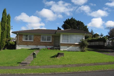 Photo of property in 2/15 Rotoiti Avenue, Pakuranga Heights, Auckland, 2010