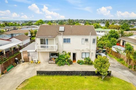Photo of property in 1 Silverstone Place, Henderson, Auckland, 0612