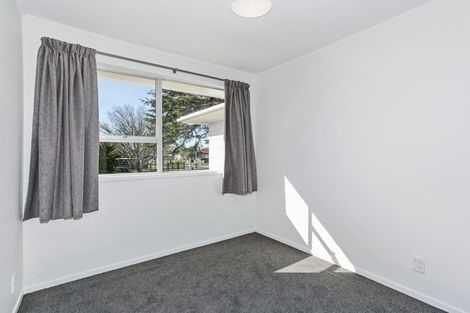 Photo of property in 30a Birdwood Road, Swanson, Auckland, 0612