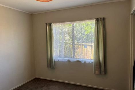 Photo of property in 28 West Harbour Drive, West Harbour, Auckland, 0618