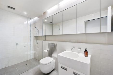 Photo of property in Nzx Centre, 11/11 Cable Street, Wellington Central, Wellington, 6011