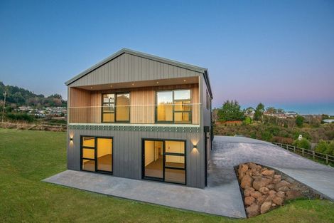 Photo of property in 22 Macleod Avenue, Halfway Bush, Dunedin, 9010