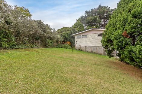 Photo of property in 59 Totaravale Drive, Totara Vale, Auckland, 0629