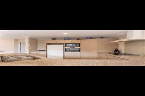 Photo of property in 8 Falconridge Place, Shirley, Christchurch, 8061