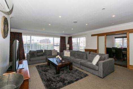 Photo of property in 6 Oxford Street, Taradale, Napier, 4112