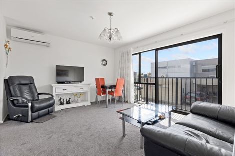 Photo of property in 2/306 Stanmore Road, Richmond, Christchurch, 8013