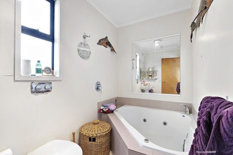 Photo of property in 19 Admiralty Street, Crofton Downs, Wellington, 6035