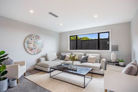 Photo of property in 40 Paparahi Place, Wainui, 0992