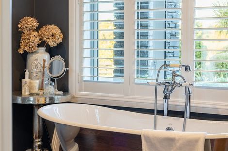 Photo of property in 2 Otaihanga Road, Paraparaumu Beach, Paraparaumu, 5032