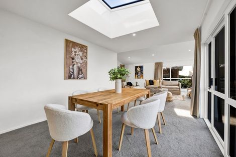 Photo of property in 20 Tiverton Crescent, Whalers Gate, New Plymouth, 4310