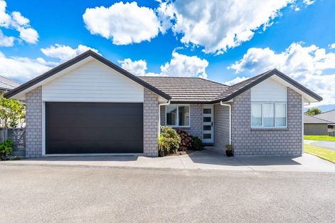 Photo of property in 32 Richardson Road, Omokoroa, 3114