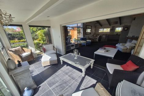 Photo of property in 8 Saint James Avenue, Papanui, Christchurch, 8053