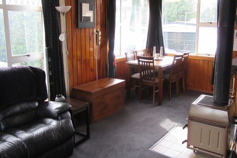 Photo of property in 11 Holmes Street, Waimate, 7924