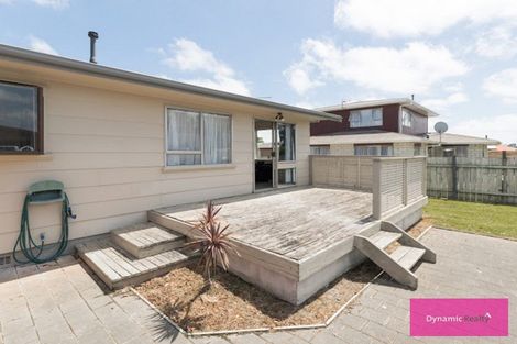 Photo of property in 11 Colonial Place, Kelvin Grove, Palmerston North, 4414