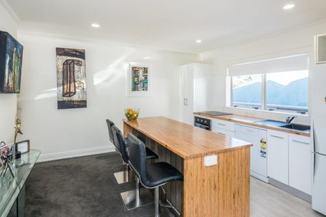 Photo of property in 4/14c Glenmore Street, Thorndon, Wellington, 6011