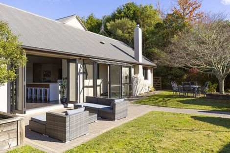 Photo of property in 214 Mapara Road, Acacia Bay, Taupo, 3385