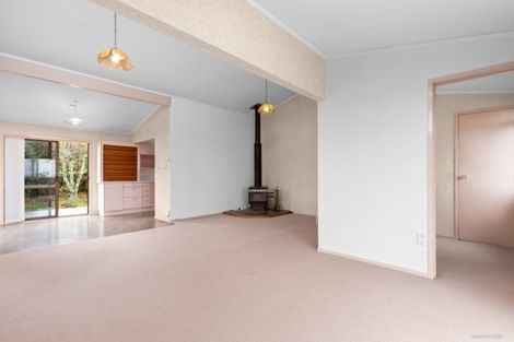 Photo of property in 51 Hobsonville Road, West Harbour, Auckland, 0618