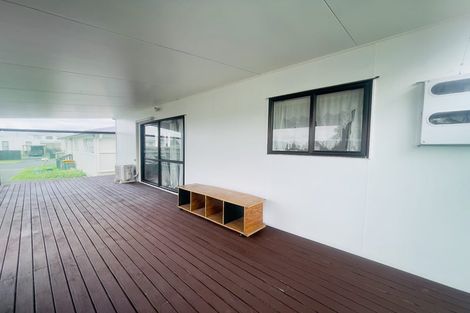 Photo of property in 16 Oratu Place, Manurewa, Auckland, 2102