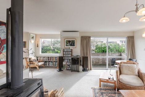 Photo of property in 12 Ara Kuaka, Waikanae Beach, Waikanae, 5036