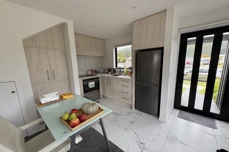 Photo of property in 1/31 Waiwhetu Road, Waiwhetu, Lower Hutt, 5010