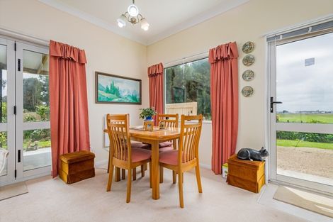Photo of property in 10 Tui Glen Drive, Levin, 5571
