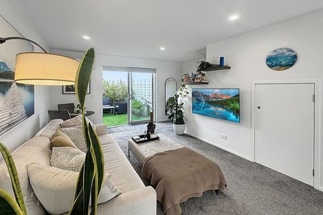Photo of property in 13/21 Titoki Street, Te Atatu Peninsula, Auckland, 0610