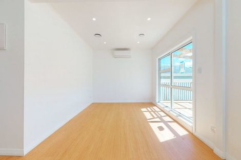 Photo of property in 69 Ranui Crescent, Khandallah, Wellington, 6035