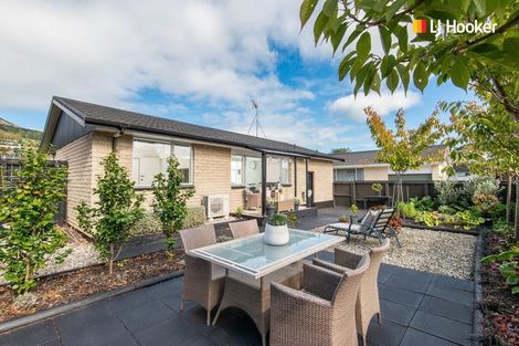 Photo of property in 35 Kinmont Crescent, Kinmont Park, Mosgiel, 9024