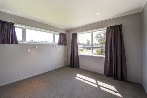 Photo of property in 2 Edith Place, Dinsdale, Hamilton, 3204