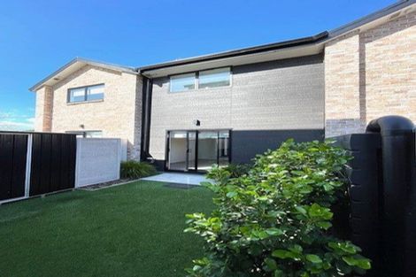 Photo of property in 2/57 Taikata Road, Te Atatu Peninsula, Auckland, 0610