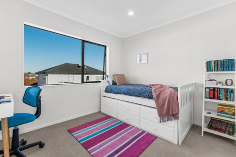 Photo of property in 24 Pickaberry Avenue, Karaka, Papakura, 2113