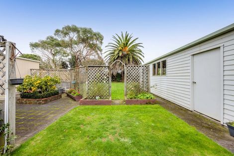 Photo of property in 11 Grant Vc Street, Hawera, 4610