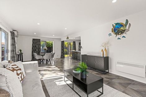 Photo of property in 121 Park Terrace, Waikuku Beach, 7473