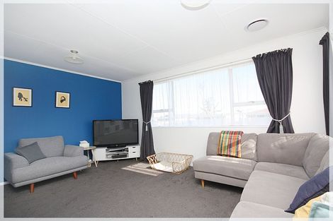 Photo of property in 63 Hinemoa Street, Levin, 5510