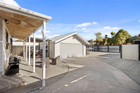 Photo of property in 1 Ensors Place, Waikuku Beach, 7402