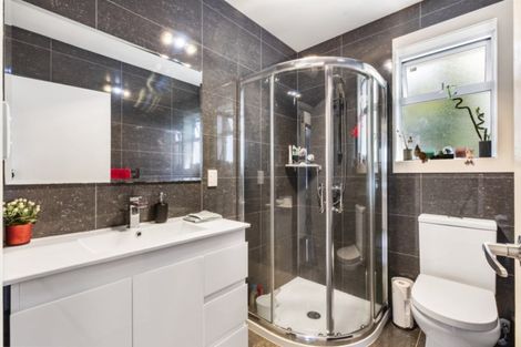 Photo of property in 2/6 Patons Road, Howick, Auckland, 2014