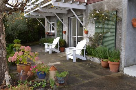 Photo of property in 4 Wilmshurst Place, Tawa, Wellington, 5028