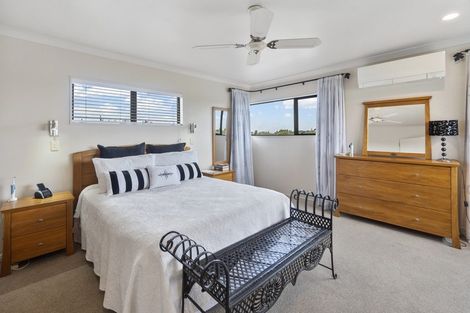 Photo of property in 16 Minchin Crescent, St Andrews, Hamilton, 3200