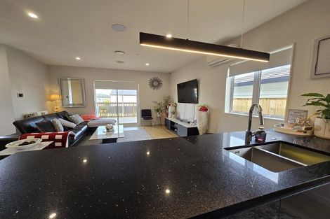 Photo of property in 39 Farranfore Road, Opaheke, Papakura, 2113