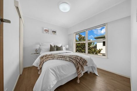 Photo of property in 4/38 Old Lake Road, Narrow Neck, Auckland, 0624