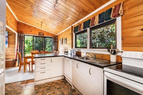 Photo of property in 34 Tremaine Avenue, Two Mile Bay, Taupo, 3330
