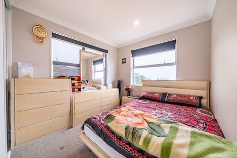 Photo of property in 31 Percy Kinsman Crescent, Riverstone Terraces, Upper Hutt, 5018