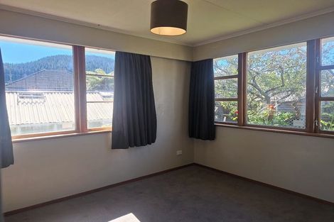 Photo of property in 18 Craig Grove, Elderslea, Upper Hutt, 5018