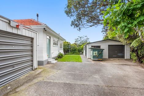 Photo of property in 1 Summit Road, Fairfield, Lower Hutt, 5011