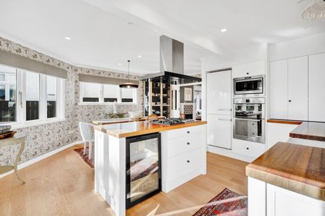 Photo of property in 89 Pendarves Street, New Plymouth, 4310