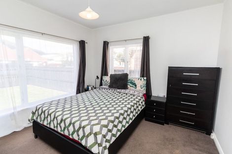 Photo of property in 49 Waiwhetu Road, Waiwhetu, Lower Hutt, 5010