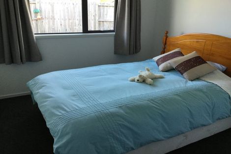 Photo of property in 12 O'farrell Drive, One Tree Point, 0118