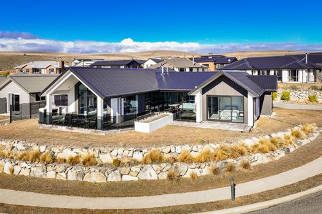 Photo of property in 17 Mistake Drive, Lake Tekapo, 7999
