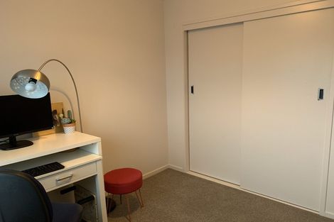 Photo of property in 2/100 Titirangi Road, New Lynn, Auckland, 0600