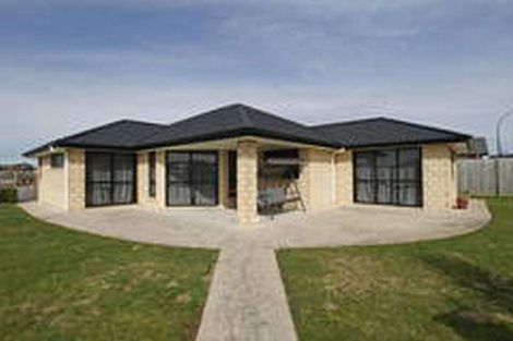 Photo of property in 87 Farnborough Drive, Grandview Heights, Hamilton, 3200